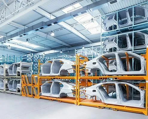 Image of car parts in a warehouse, valantic automotive industry, valantic start-up protection in international spare parts warehouse